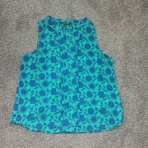 Gently used Hawthorn Petite Top-M